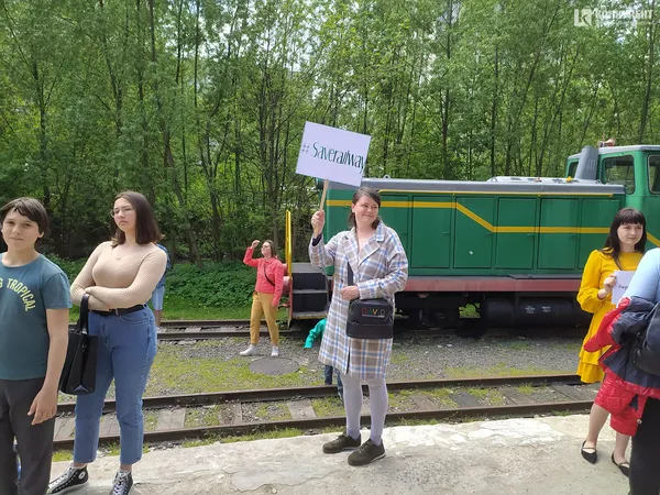 У Луцьку вийшли на мітинг, аби врятувати дитячу залізницю (фото)