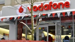 У луцьких магазинах Vodafone – черги й закінчуються стартові пакети (фото)