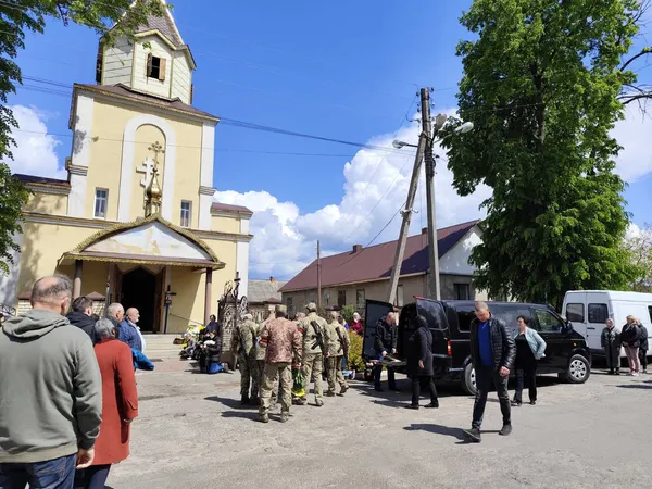У Луцькому районі попрощалися з Героєм Сергієм Стернічуком (фото)