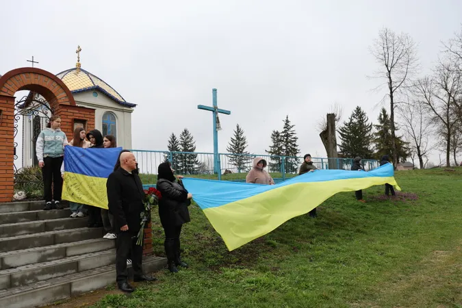 У Луцькій громаді попрощалися з полеглим Героєм Іваном Матвіюком (фото)