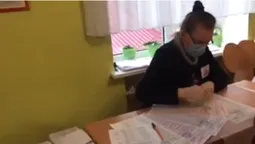 «Нічого страшного» не станеться: у Ковелі член ДВК попалася на порушенні (відео)