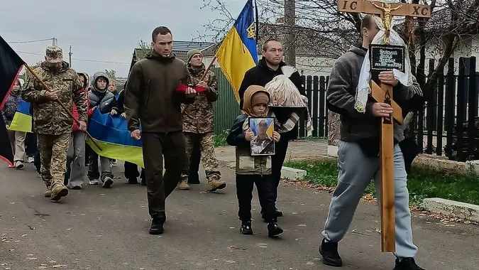 Пережив пекло полону, але серце зупинилося в лікарні: на Волині попрощалися з воїном Вадимом Яковським (фото)