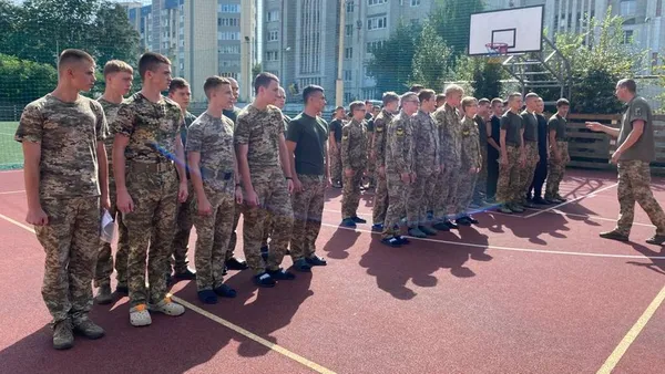 У половини вступників батьки воюють: як розпочався навчальний рік у Волинському військовому ліцеї