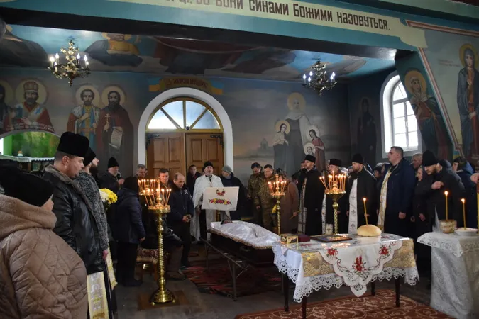 У Луцькій громаді попрощалися з Героєм Миколою Мандзюком (фото)