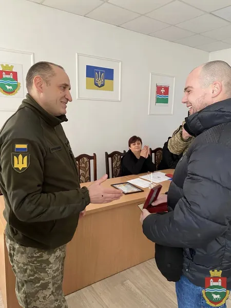 Військового з Волині нагородили медаллю «Захиснику Вітчизни» (фото)