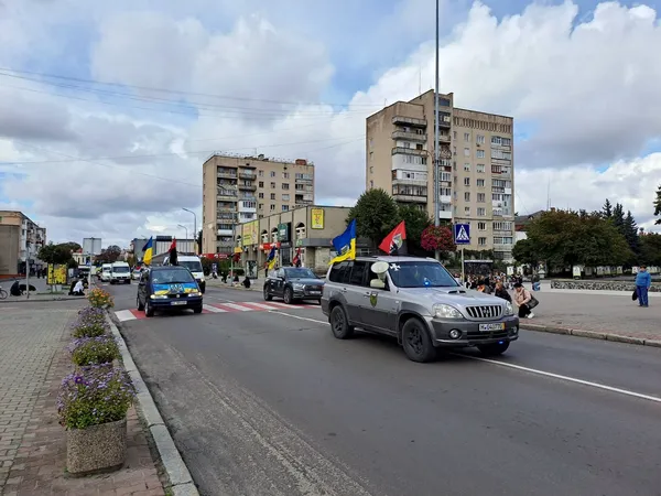 У Ковелі попрощалися із Захисником Петром Коломійчуком, який загинув у ДТП на Дніпропетровщині (фото)