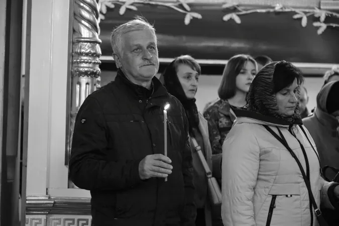 У Луцьку попрощалися із загиблим воїном Русланом Собуцьким (фото, відео)