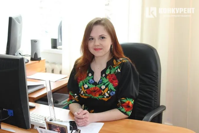 Луцькі чиновники вийшли на роботу у вишиванках (фото)