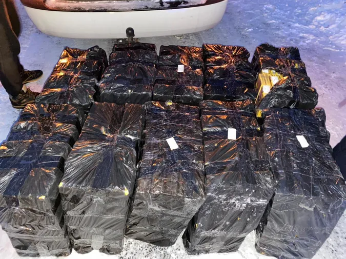 Волинянина зловили з 5000 пачок сигарет, які він віз до ЄС (фото)