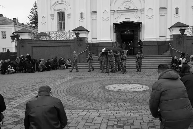 У Луцьку попрощалися із загиблим на Запоріжжі штаб-сержантом Віктором Оверчуком (фото)