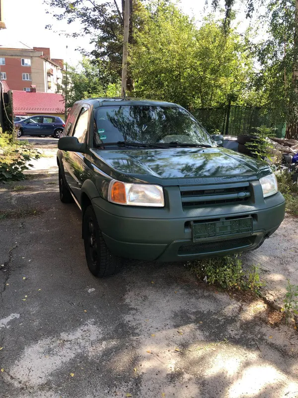 У Луцьку збирають кошти на 100 автомобілів для ЗСУ