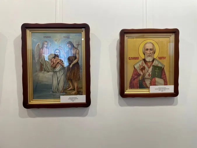 У Музеї волинської ікони відкрили виставку сакрального живопису трьох сестер