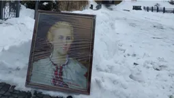 У Луцьку портрет Лесі Українки мандрує стежками, де ходила письменниця в дитинстві (фото)