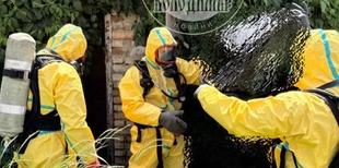 У Володимирі – моторошна знахідка: у вуличному туалеті виявили труп (відео)