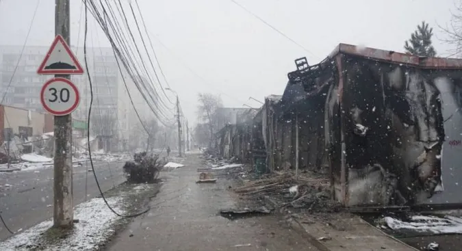 Закрийте небо: в Маріуполі від зневоднення померла дитина