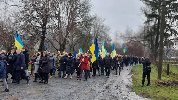 У Луцькому районі прощались із загиблим захисником Павлом Демчинським (фото)