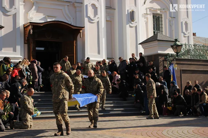 Був у всьому попереду: Луцьк попрощався із Мартензом (фото, відео)