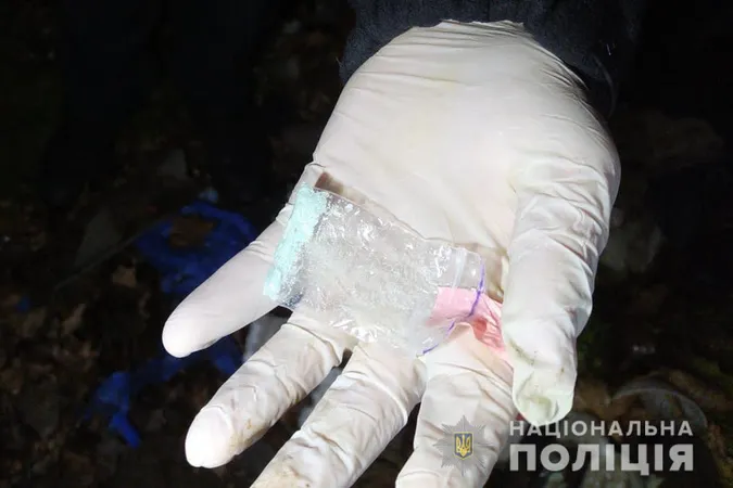 У Луцькому районі зловили наркоторговця з Ковеля і його водія (фото, відео)