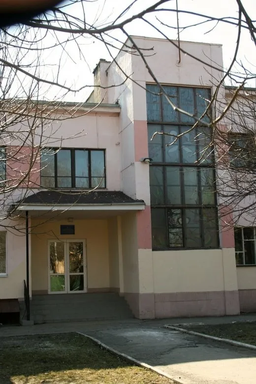 Вежа 180 метрів і жодного сигналу: майже 100 років тому в Луцьку було радіо, яке не заговорило (фото)