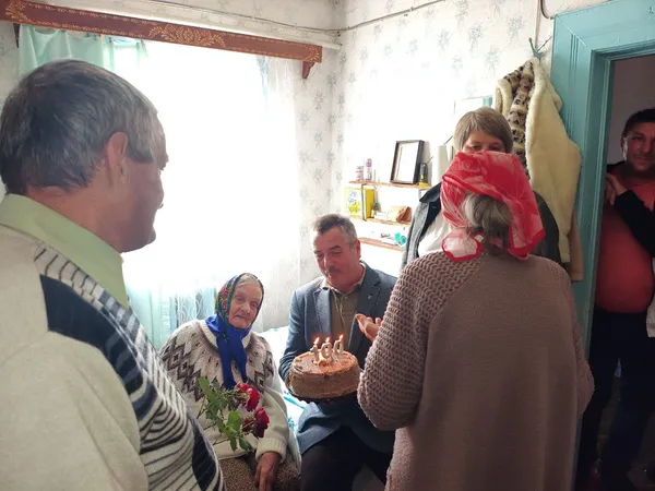 На Волині привітали жінку зі 100-річчям