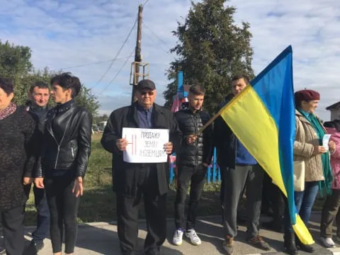 На трасі Луцьк-Львів – мітинг проти ринку землі (фото)