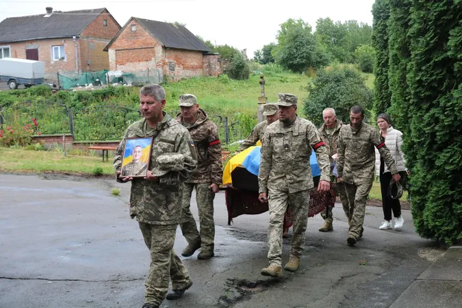 У громаді на Волині в останню путь провели Героя Юрія Лозу (фото)