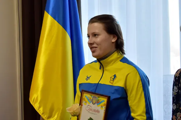 Заступник голови ОДА Тарас Шкітер нагородив чемпіонів Всесвітньої Гімназіади з Волині (фото)