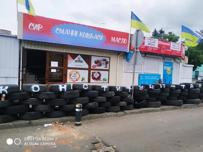 Година, щоб прибрати, інакше – штраф: муніципали попередили підприємців Старого ринку