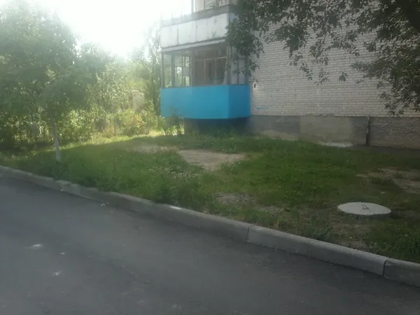 Луцькі муніципали «насварили» ОСББ за некошену траву 
