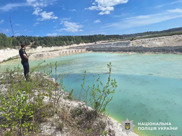 Понад сотня людей та дрони: на Рівненщині третю добу шукають зниклого підлітка (фото)
