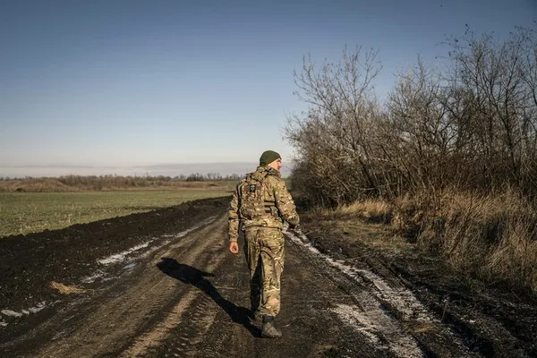 «Хай піде воювати депутат чи син президента – «діч»: лучанин Сініцин про мобілізацію, збори та кота Сирського