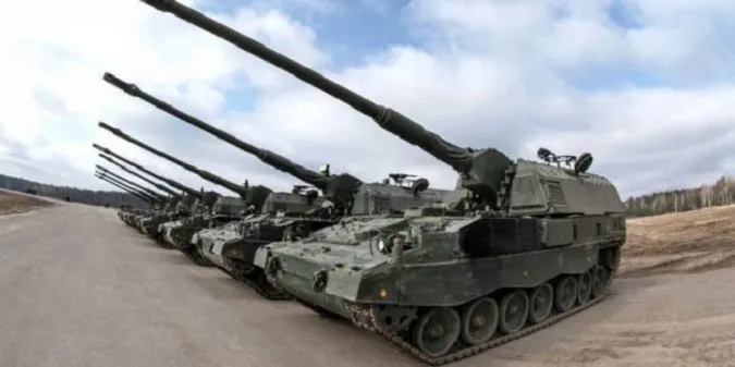 Німеччина погодилась продати Україні 100 САУ PzH 2000
