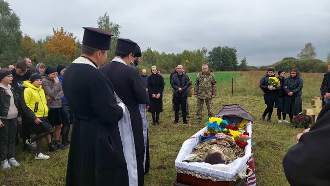 Віддав життя за нас: на Волині попрощалися з молодим воїном (фото, відео)
