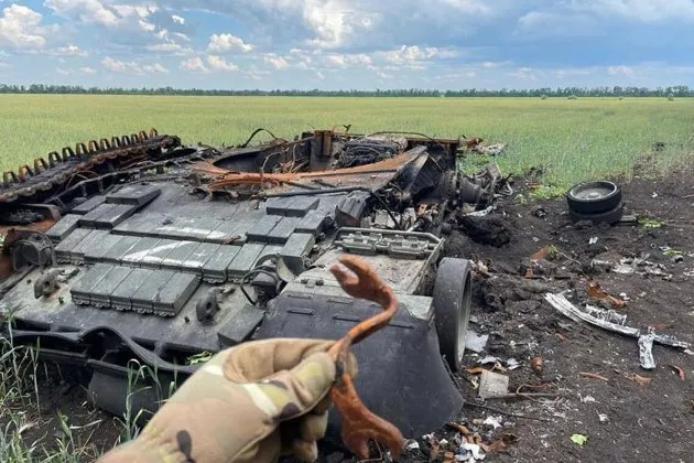 Близько 263 020 окупантів, 4436 танків, 4417 БпЛА: втрати ворога на 31 серпня