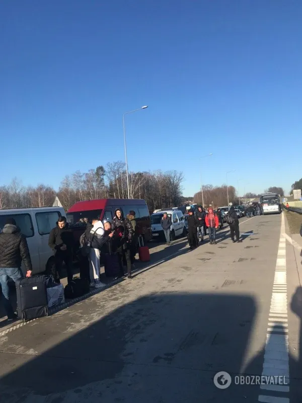 Нічний штурм: яка ситуація на пунктах пропуску (фото)
