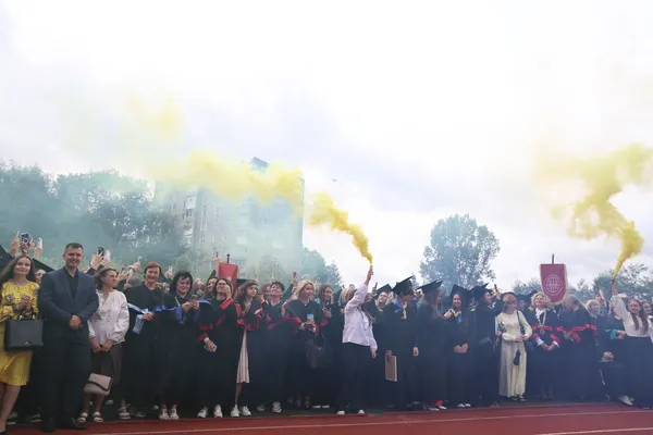 У Луцьку посвятили в студенти понад 3,4 тисячі першокурсників ВНУ (фото)