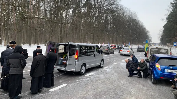 Останній шкільний дзвоник для Героя: на Волині попрощалися зі снайпером Русланом Мерідою (фото)