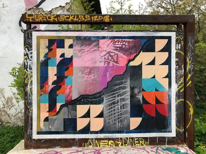 Луцькі художники перетворили дошку «Тут Був Я» на твір мистецтва (фото)