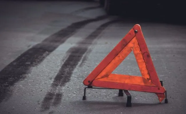 У Луцьку на Перемоги – подвійна ДТП: зіткнулися Toyota, Škoda та Mercedes