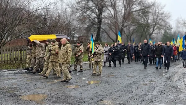 У Луцькому районі прощались із загиблим захисником Павлом Демчинським (фото)