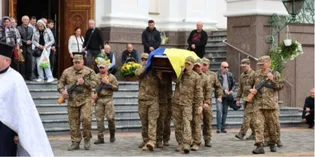 У Луцьку попрощались із Героєм Михайлом Слутяком (фото)