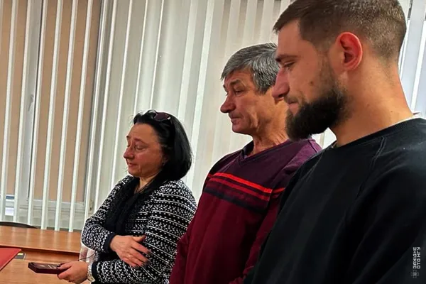 На Волині рідним загиблих нацгвардійців вручили державні нагороди (фото)