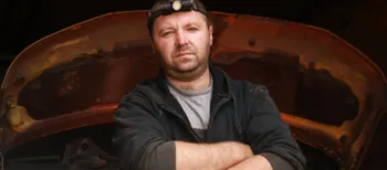 «Є відчуття, що займаюся потрібним ділом»: як лучанин «Ден» зі 100-ї ОМБр повертає до життя автівки побратимів (фото)