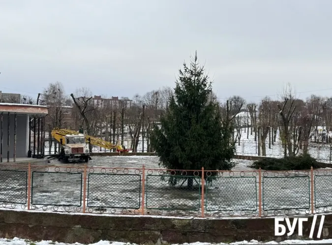 Новорічна ялинка у Нововолинську буде у новому місці (фото)