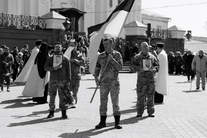 У Луцьку провели в останню дорогу загиблих Героїв Олександра Гнатюка та Миколу Маргасюка (фото)
