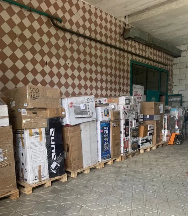 На мільйон: на Волині знайшли склад контрафактних товарів (фото)