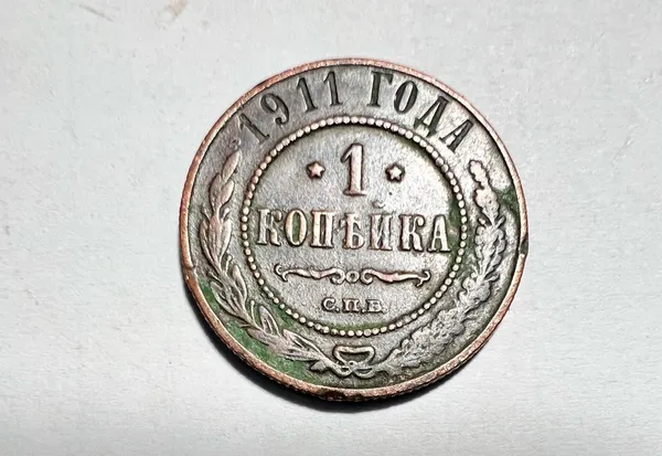 На Волині митники зупинили спробу вивезення за кордон старовинних монет (фото)