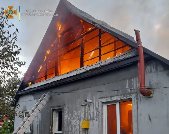 На Волині горів житловий будинок (відео)