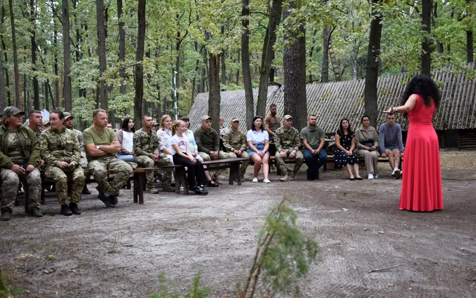 Відомі співачки «перезавантажили» волинських прикордонників (фото)
