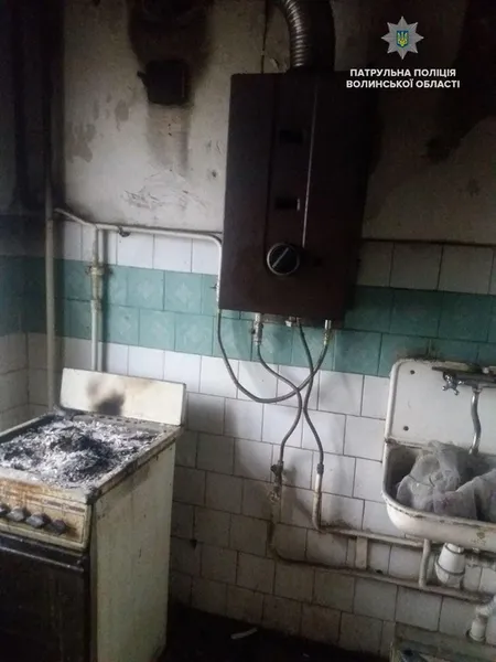 Дим і зачинені двері: у Ковелі психічно хворий чоловік підняв усіх на ноги (фото)